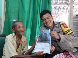 Haru Ayah dan Anak Bertemu Kembali Usai 31 Tahun Terpisah