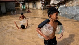 FOTO: Banjir Parah, Kota Ilagan Filipina Terancam 'Hilang' dari Peta