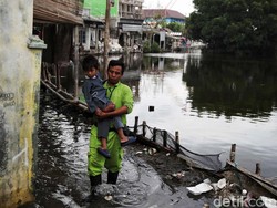 Mengapa Wilayah Pesisir Berisiko Banjir Rob saat Bulan Purnama? Ini Penjelasannya