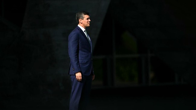 Presiden Paraguay Santiago Pena sakit dada di tengah KTT G20, langsung dibawa ke RS namun kondisinya sudah membaik.