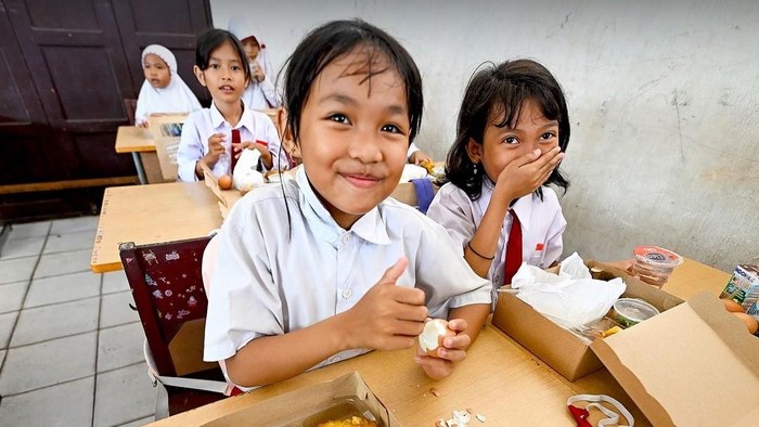 Deretan Program Menarik dari Pemerintah yang Akan Gratis Tahun 2025, Sekolah hingga Rumah!
