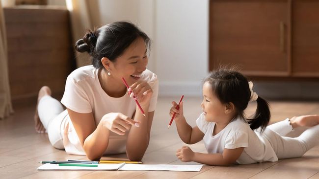 10 Cara Mendidik Anak Kreatif Sejak Bayi, Tingkatkan Kecerdasan dan Kreativitas Si Kecil