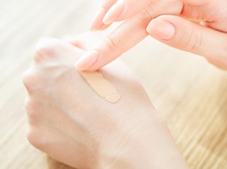 Skin Tint Buat Pemakaian Harian, Cek Manfaat Kandungan Skincarenya di Sini