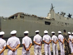 Kapal HMAS Adelaide Bersandar di Jakarta Usai Latihan Bersama TNI di Jatim