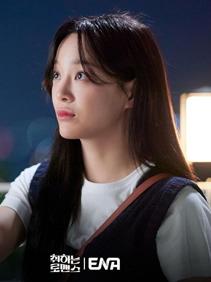 Untuk kamu yang belum nonton, Brewing Love bisa disaksikan di platform Viu ya, Beauties!/ Foto: instagram.com/channel.ena.d