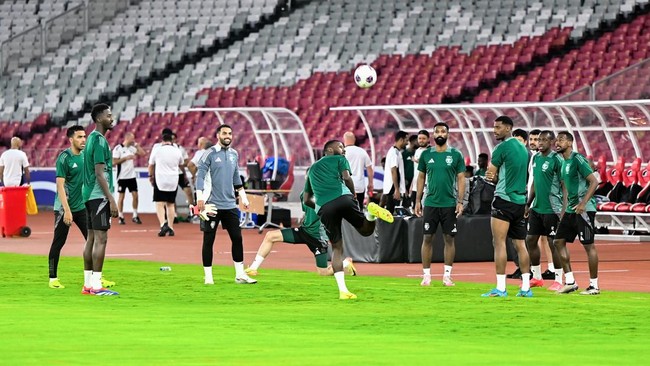 Timnas Arab Saudi kembali kehilangan pemain jelang melawan Indonesia pada lanjutan Kualifikasi Piala Dunia 2026 di Stadion Utama GBK.