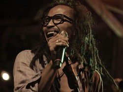 Lirik Lagu Sekali Lagi - Ipang Lazuardi