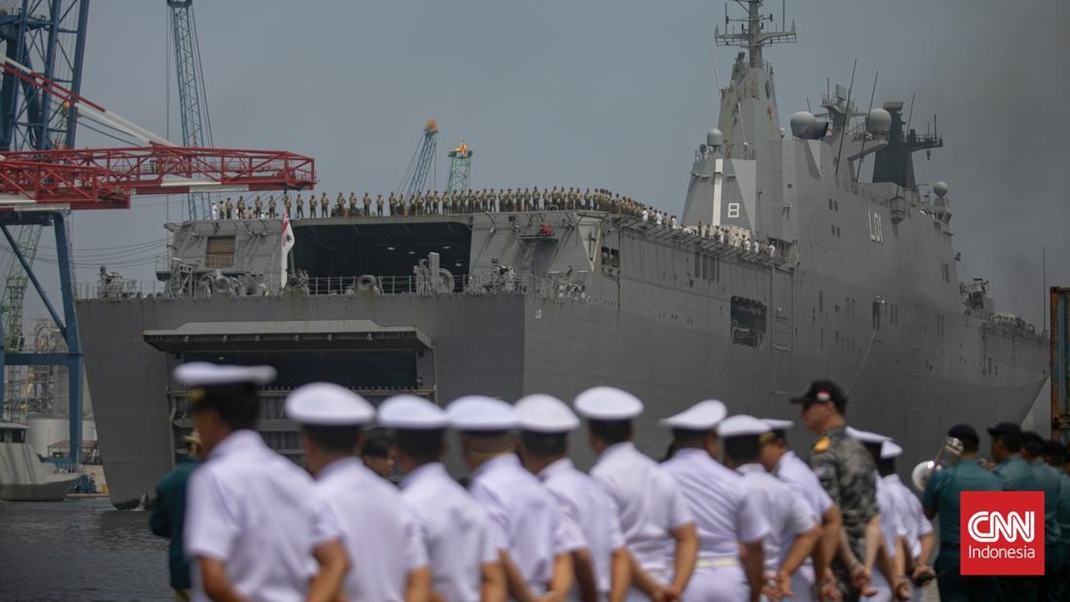 FOTO: Dua Kapal Perang Australia Bersandar di Pelabuhan Tanjung Priok