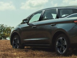 Ini Bocoran Mobil Listrik Aletra, Calon Rival BYD M6 di Indonesia