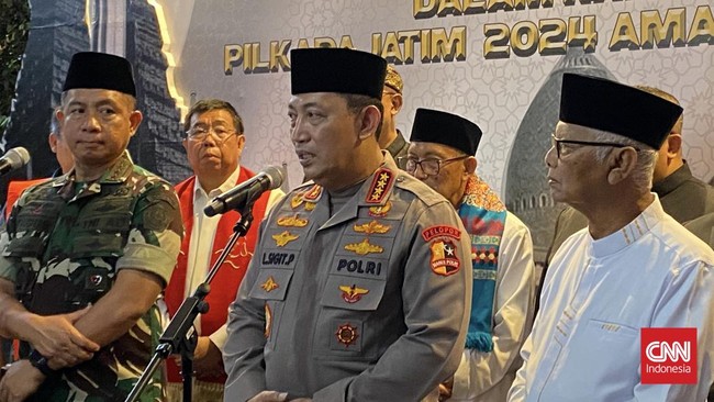 Kapolri memastikan bakal mengusut kasus pembacokan saksi Pilkada Sampang sampai tuntas. Dalam kasus ini, korban pembacokan tewas.