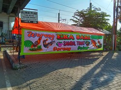 Viral Ratusan Warung Pecel Lele hingga Angkringan di Kamboja