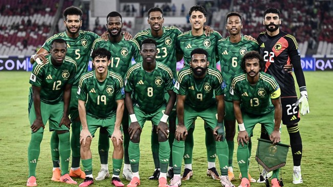 Hajar Australia 5-0 Arab Saudi masih punya peluang lolos langsung ke Piala Dunia 2026. Namun syarat untuk mewujudkan hal tersebut terbilang berat.