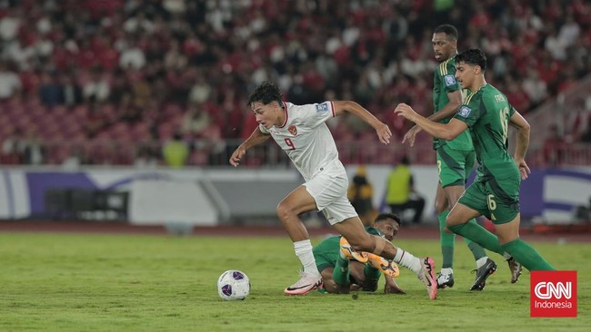 Rafael Struick harus bersaing lebih keras menembus statement up di lini depan Timnas Indonesia jika proses naturalisasi Ole Romeny rampung.