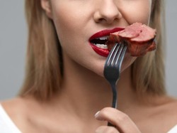 5 Alasan Penting Makanan Harus Dikunyah dengan Benar
