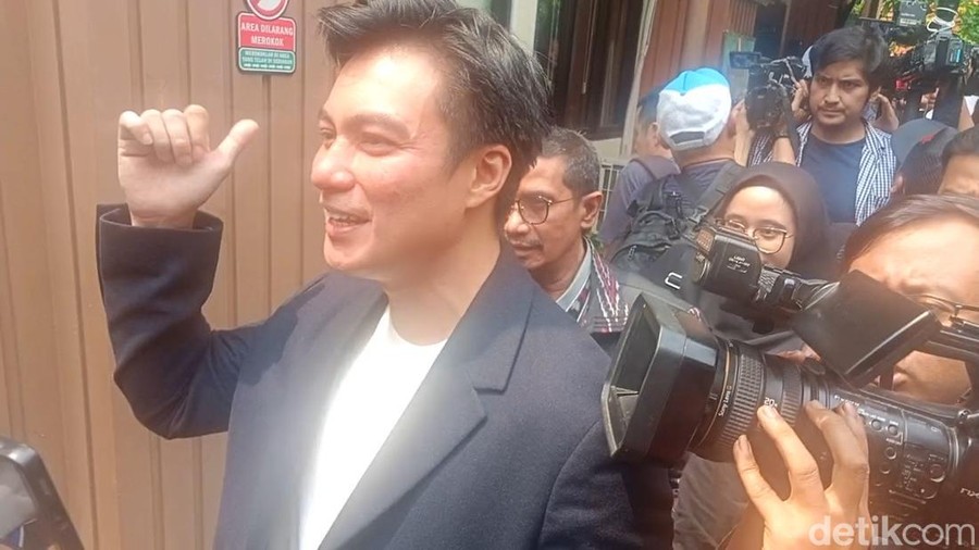 Baim Wong dan Paula Verhoeven Baim Wong dan Paula Verhoeven.