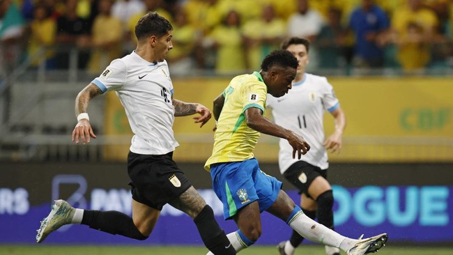 Brasil bermain imbang 1-1 melawan Uruguay dalam lanjutan Kualifikasi Piala Dunia 2026 zona CONMEBOL di Arena Fonte Nova, Bahia, Rabu (20/11) pagi WIB.