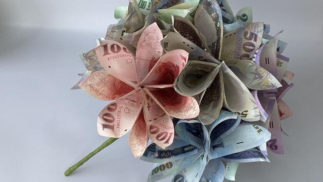 Bolehkah Wali Kelas Menerima Buket Uang sebagai Kado di Hari Guru? Ini Pandangan Pengamat Pendidikan