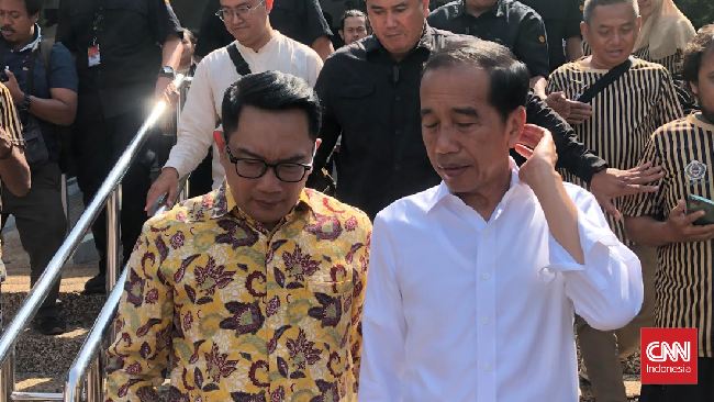 Presiden ke-7 RI Joko Widodo (Jokowi) mantan Gubernur Jakarta Anies Baswedan mulai mengambil langkah politik mereka di Pilgub Jakarta 2024.