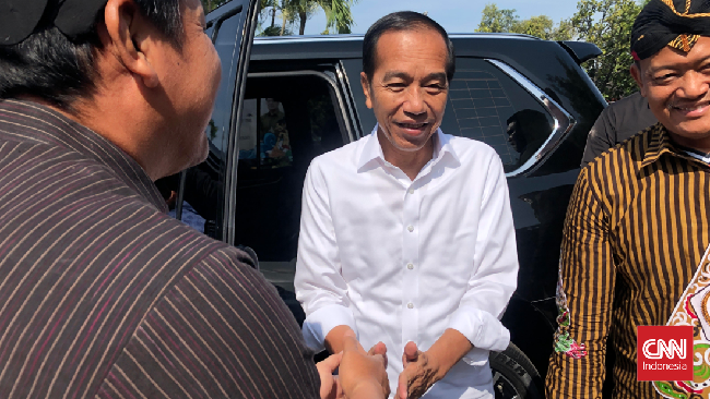 Jokowi mengaku tak keberatan jika Hasto merilis video-video 'menggemparkan' yang bakal mengungkap berbagai kasus dugaan korupsi para petinggi negara.