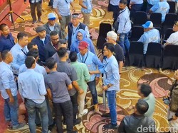 Debat Pilbup Bandung 2024 Diwarnai Gesekan Pendukung