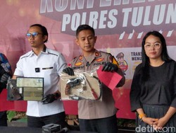 Beraksi 18 Kali, 2 Pencuri Truk-Pikap Berpistol di Tulungagung Ditangkap