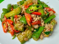 3 Resep Terong Bumbu Cabe yang Pedas Juicy Untuk Makan Siang