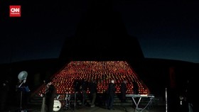 VIDEO: Ribuan Lilin di Ukraina Peringati 1.000 Hari Invasi Rusia