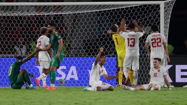 Legenda Arab Saudi, Fahad Al-Harifi, marah melihat timnya dikalahkan Timnas Indonesia. Kemarahan Fahad muncul karena para pemain Arab Saudi tidak serius.