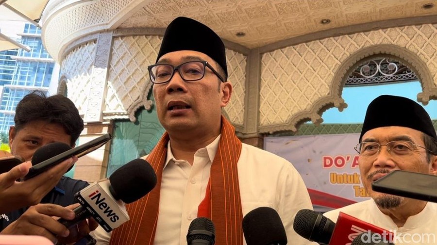 Cagub Jakarta nomor urut 1, Ridwan Kamil (RK) (Kurniawan F/detikcom)Cagub Jakarta nomor urut 1, Ridwan Kamil (RK) (Kurniawan F/detikcom) Cagub Jakarta nomor urut 1, Ridwan Kamil (RK) (Kurniawan F/detikcom)