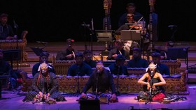 Komposer Cerita Cara Bangun Nuansa Magis dan Mistis Film Samsara