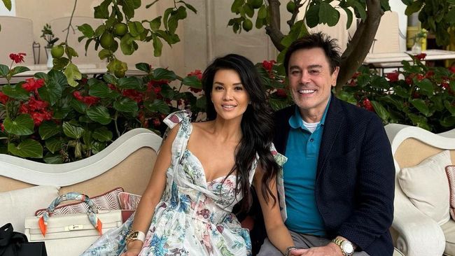 5 Potret Farah Quinn dan Suami Bule, Makin Mesra Habiskan Liburan di Italia