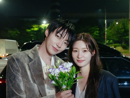 5 Potret Kedekatan Jung Chaeyeon dan Hwang In Youp di BTS Drama Korea Family By Choice