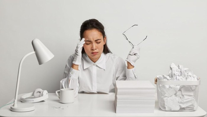 Ilustrasi Lingkungan Kerja Toksik/Foto: Freepik.com/wayhomestudio