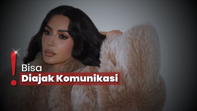 Kim Kardashian Girang Pamerkan Robot Tesla Miliknya di Media Sosial