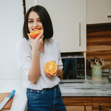 Cegah Depresi di Usia Tua, Konsumsi Buah Setiap Hari Bisa Jadi Sahabat Sehat, Lho!
