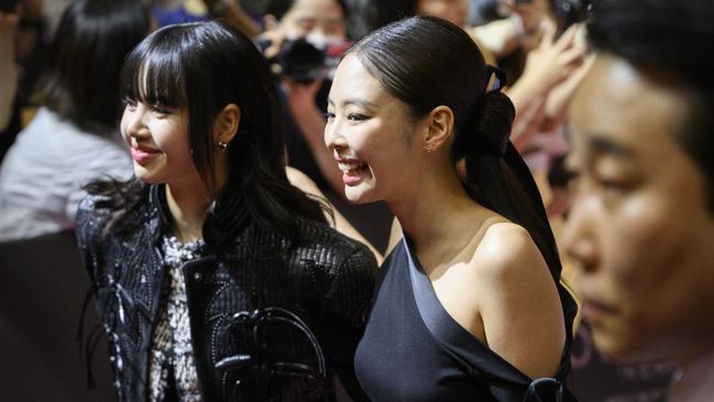 Lisa dan Jennie BLACKPINK akan kembali ke panggung Coachella, tapi sebagai solois. ENHYPEN dan XG juga akan tampil tahun depan.