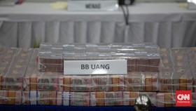 Tersangka Kasus Judi Online Komdigi Terima Uang Rp5 M dari Bandar