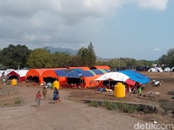 KPU Siapkan 22 TPS di Posko Pengungsi Erupsi Lewotobi Jelang Pilkada