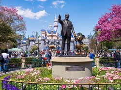 Disneyland Ada di Mana Saja? Terbesar Ada di Sini