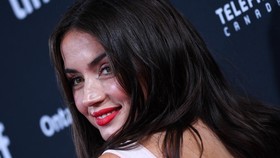 Ana de Armas 'Kegep' Ciuman dengan Anak Presiden Kuba di Madrid