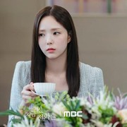 Formal hingga Feminin, Intip Gaya Fashion Chae Soo Bin di Drakor Netflix 'When the Phone Rings'