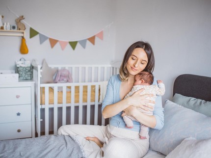 Hadiah Hari Ibu Bernuansa Pastel untuk New Mom