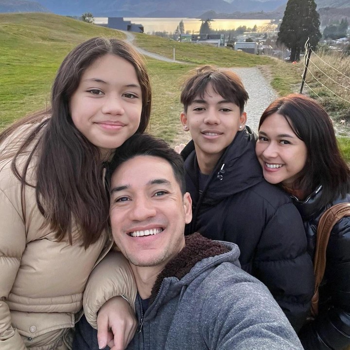 <p>"Jasonnnn kenapa kamu sangat tampannn?" kata seorang netizen. "Makin ke sini Jason semakin mirip bapaknya," kata netizenlainnya. (Foto: Instagram: @andrew.white._)</p>
