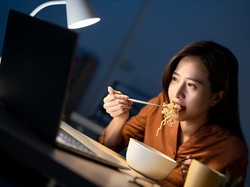 Sahur Lebih Awal Vs Sahur Mepet Imsak, Pilih Mana Biar Nggak Cepat Lapar Lagi?