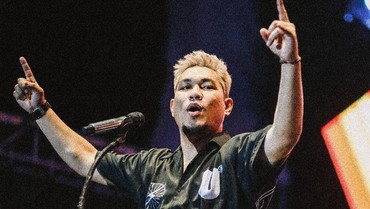img-title Rizal Armada Tegur Penonton yang Pelukan: Belum Nikah Nggak Usah Deket-deket