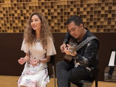 Gandeng Ade Givinda, Penyanyi Singapura Roziana Cindy Rilis Single 'Paling Sejati'