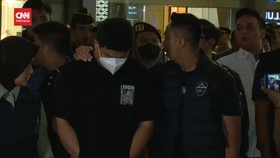 VIDEO:Ditangkap di Filipina, Buronan Situs Judol W88 Tiba di Indonesia