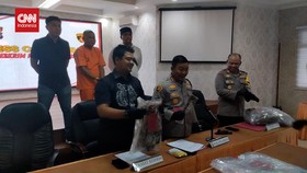 VIDEO: Dituduh Selingkuh, Pria di Riau Bunuh Istri Siri Pakai Kapak