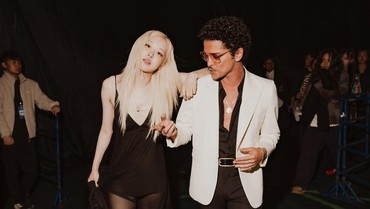 img-title Ternyata Ada Pertengkaran Rose & Bruno Mars di Balik Kesuksesan 'APT.'
