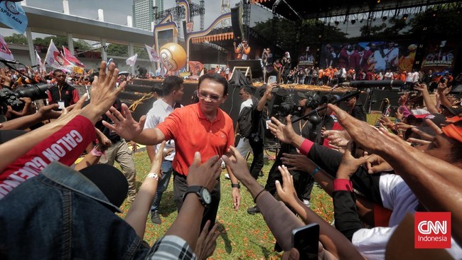Ahok mengaku bersyukur kedua kelompok relawan itu bisa bersatu dalam satu kubu dan melepaskan sentimen negatif yang selama ini terjadi.